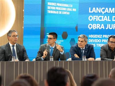 Foto da Notícia: OAB-MT prestigia lançamento de obra jurídica no TCE-MT