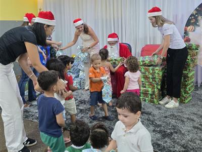 Notícia destaque: Mais de 200 crianças recebem brinquedos entregues pela OAB-MT 