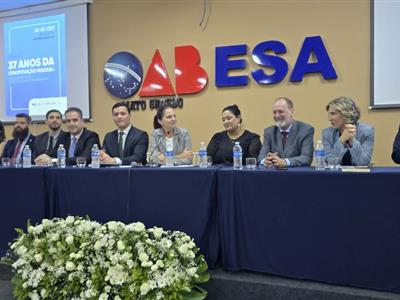 Notícia destaque: Advogados, acadêmicos e pesquisadores participam de Seminário da OAB-MT sobre os 37 anos da Constituição Federal